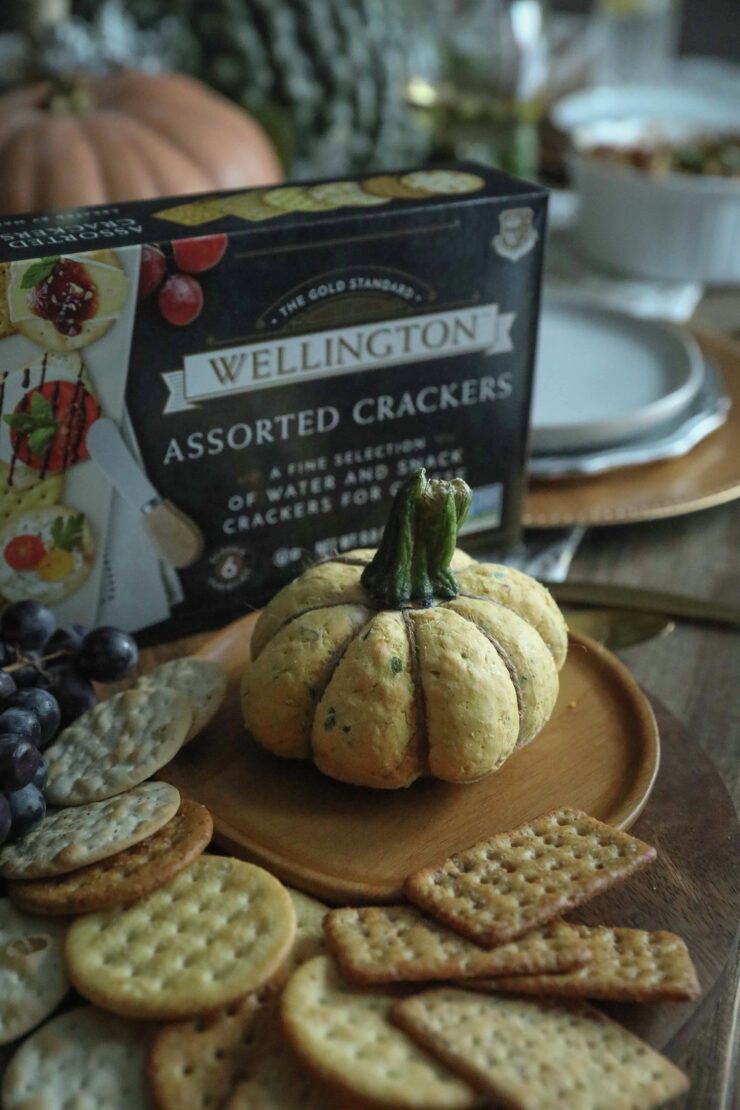 Bacon & Jalapeño Cheddar Cheese Ball