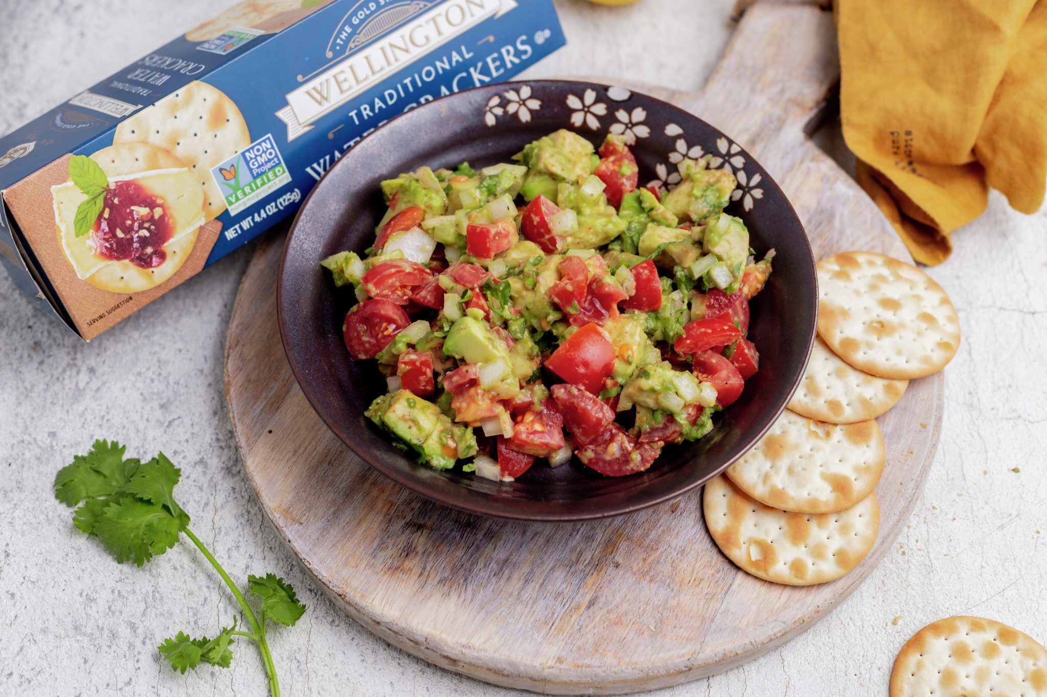 California Avocado Dip | Wellington Crackers
