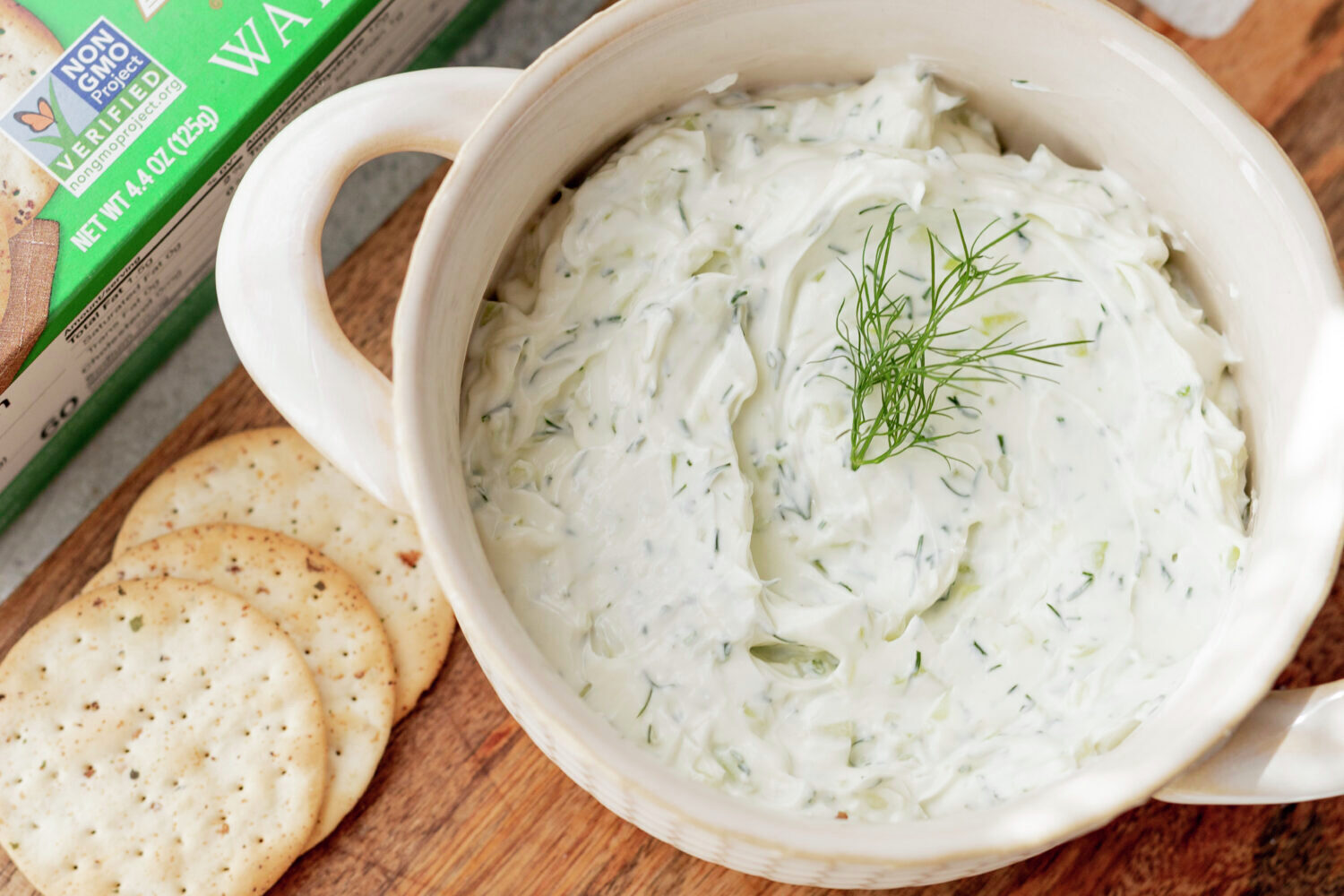 Cucumber Dill Dip Wellington Crackers