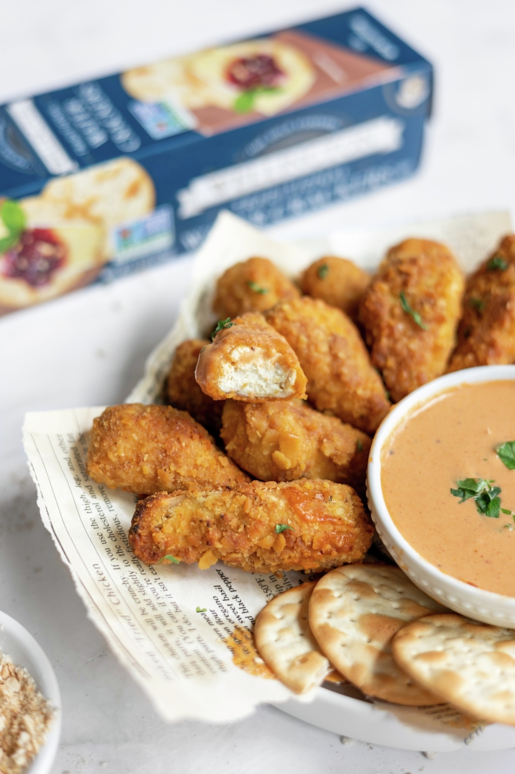 Crispy Cracker Coated Chicken Wings With Dipping Sauce